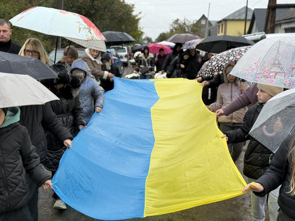 В Отинії провели на вічний спочинок Героя Любомира Жуковського 4