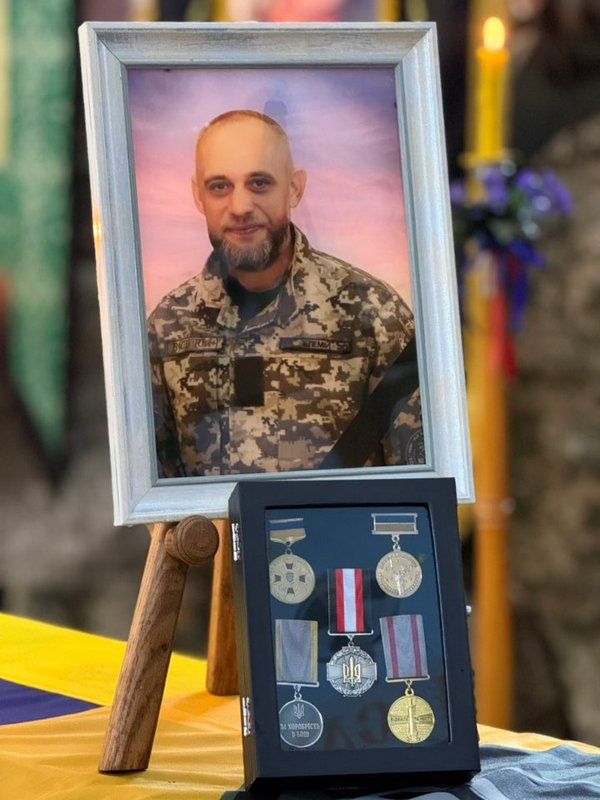 В Отинії провели на вічний спочинок Героя Любомира Жуковського 1