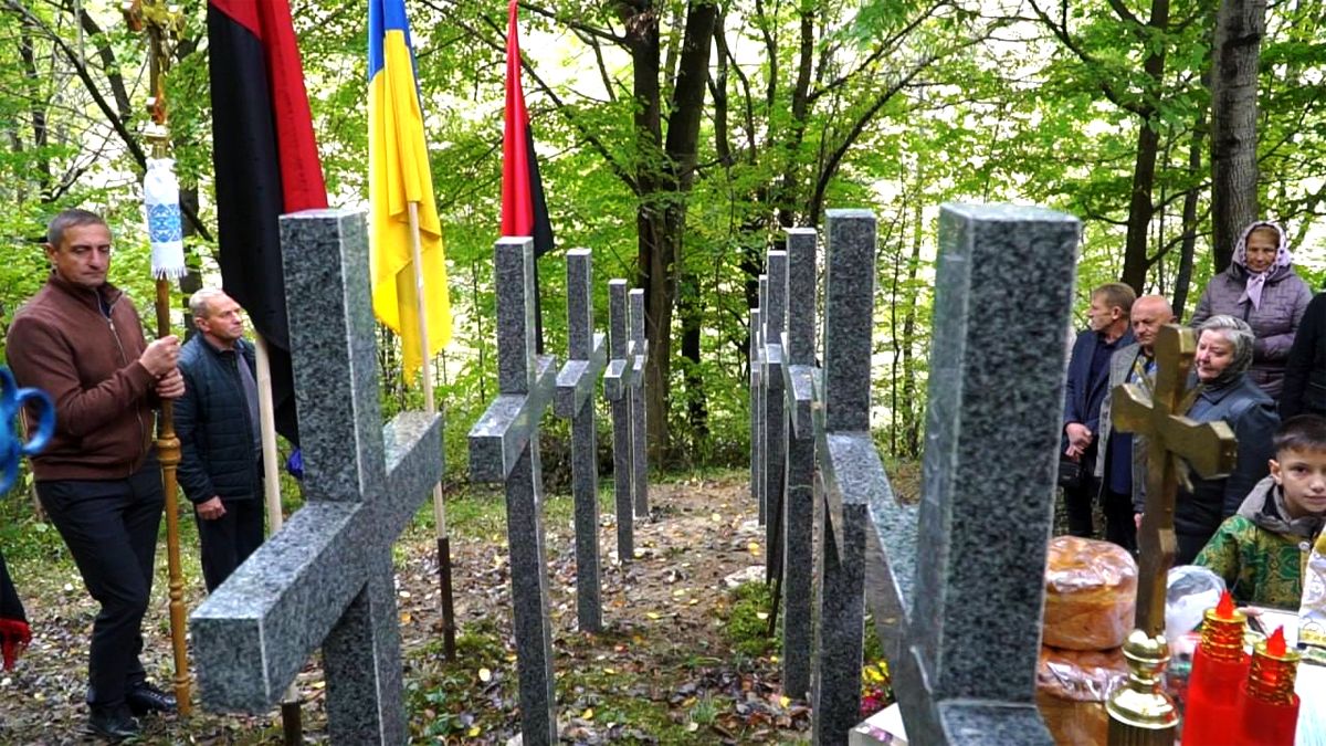 На Надвірнянщині освятили Гранітні Хрести в пам'ять про воїнів УПА