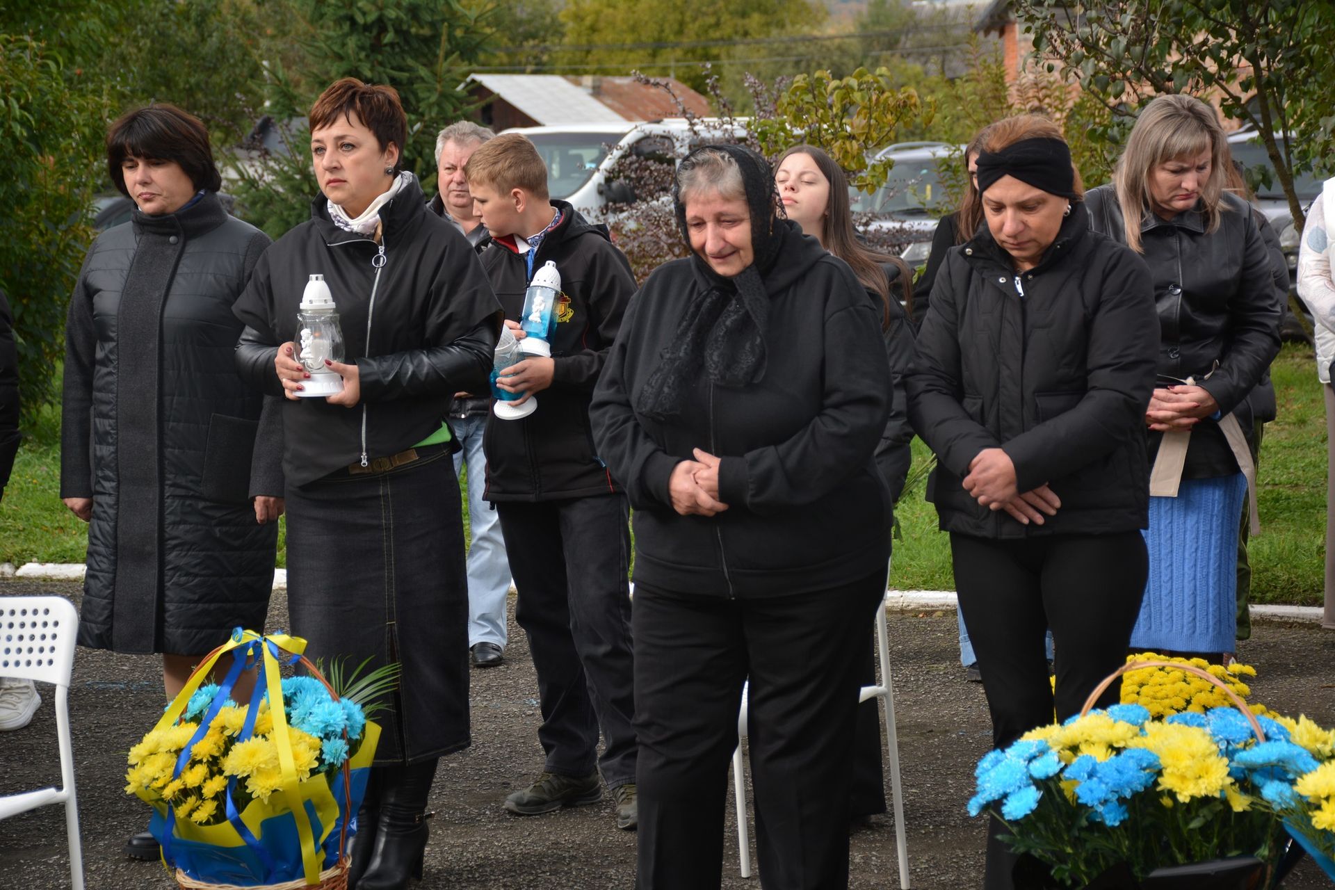 На Надвірнянщині відкрили меморіальну дошку загиблому Герою Віктору Климʼюку 9