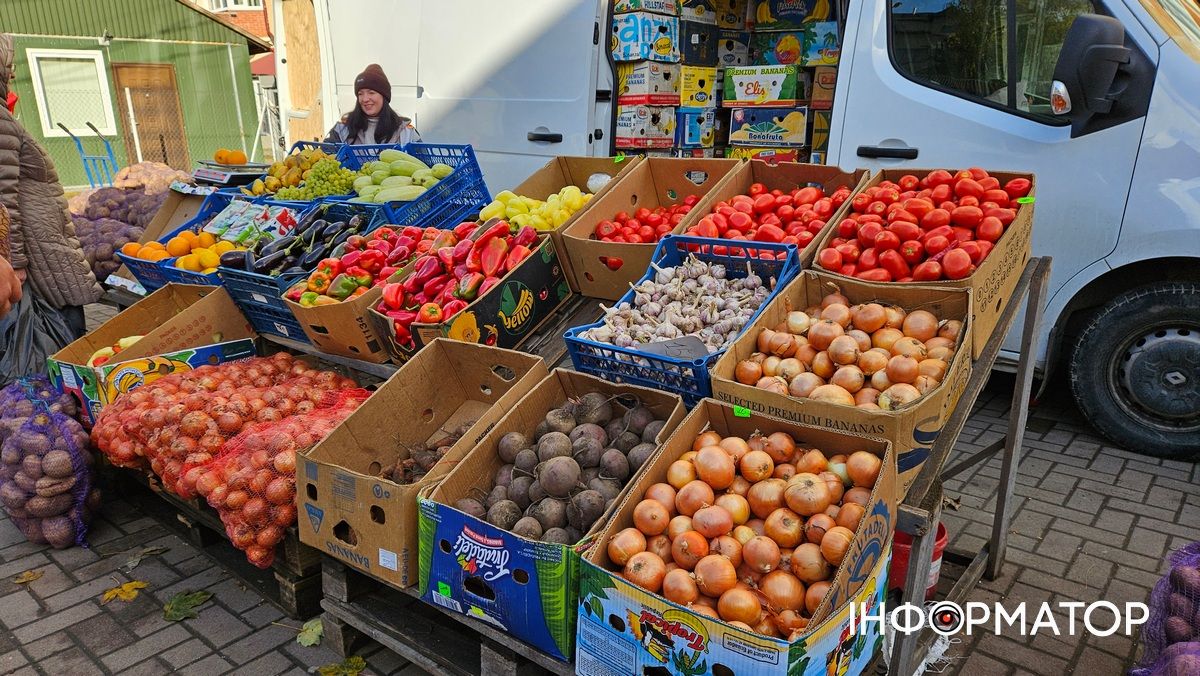 Які ціни на овочі та фрукти на коломийському ринку 5