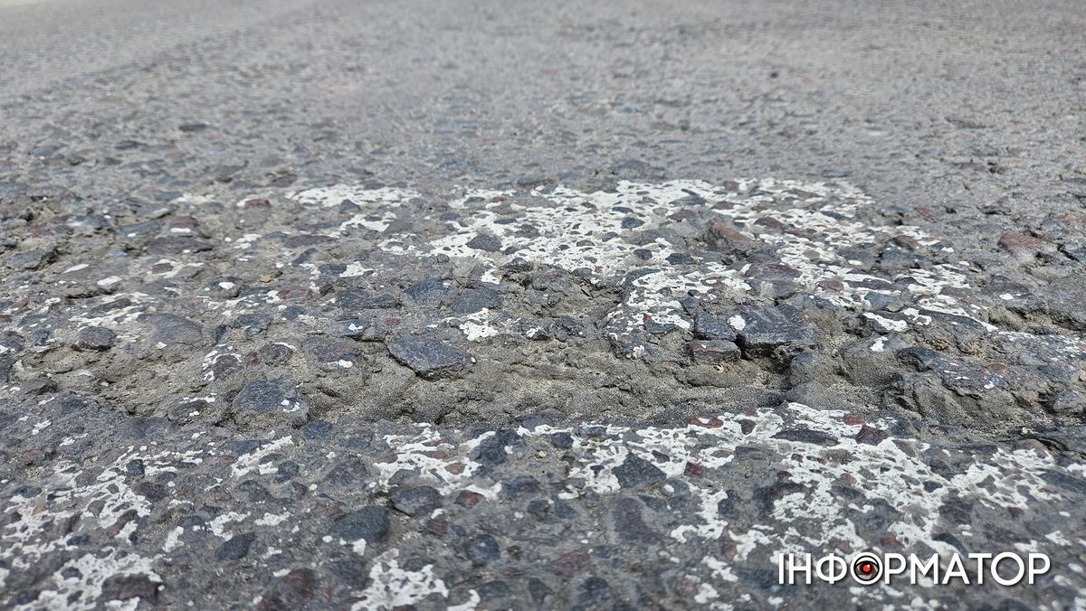 Що до, що після: проблемні люки вул. Валової в Коломиї 11