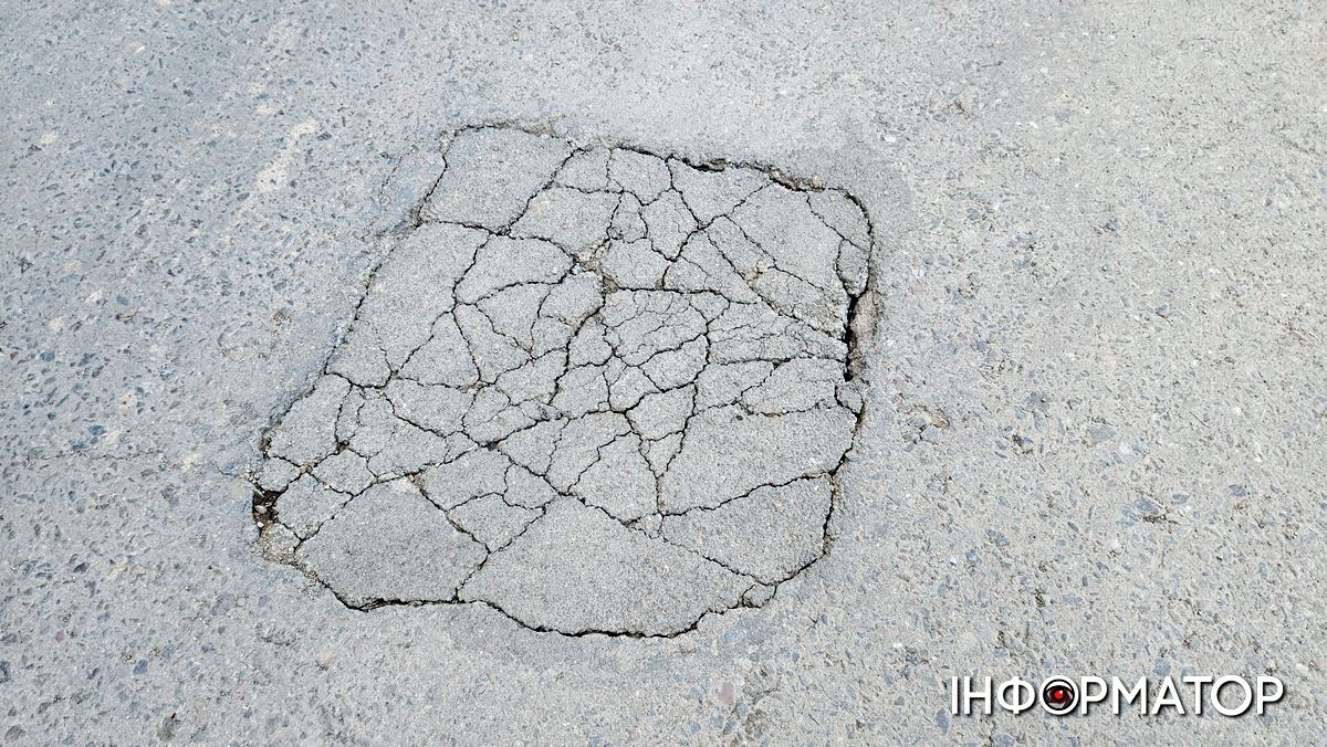 Що до, що після: проблемні люки вул. Валової в Коломиї 8