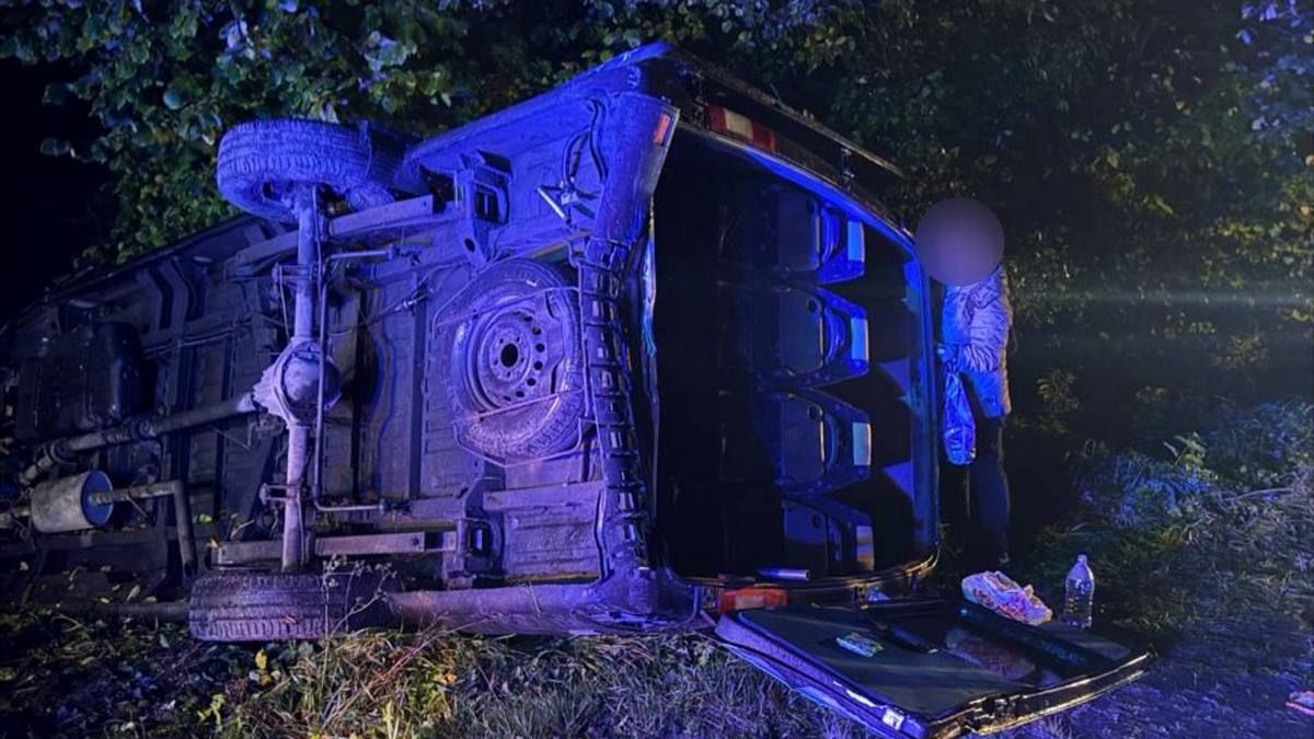 У Майдані вночі зіткнулися мікроватобус і легковик, є потерпілі 1