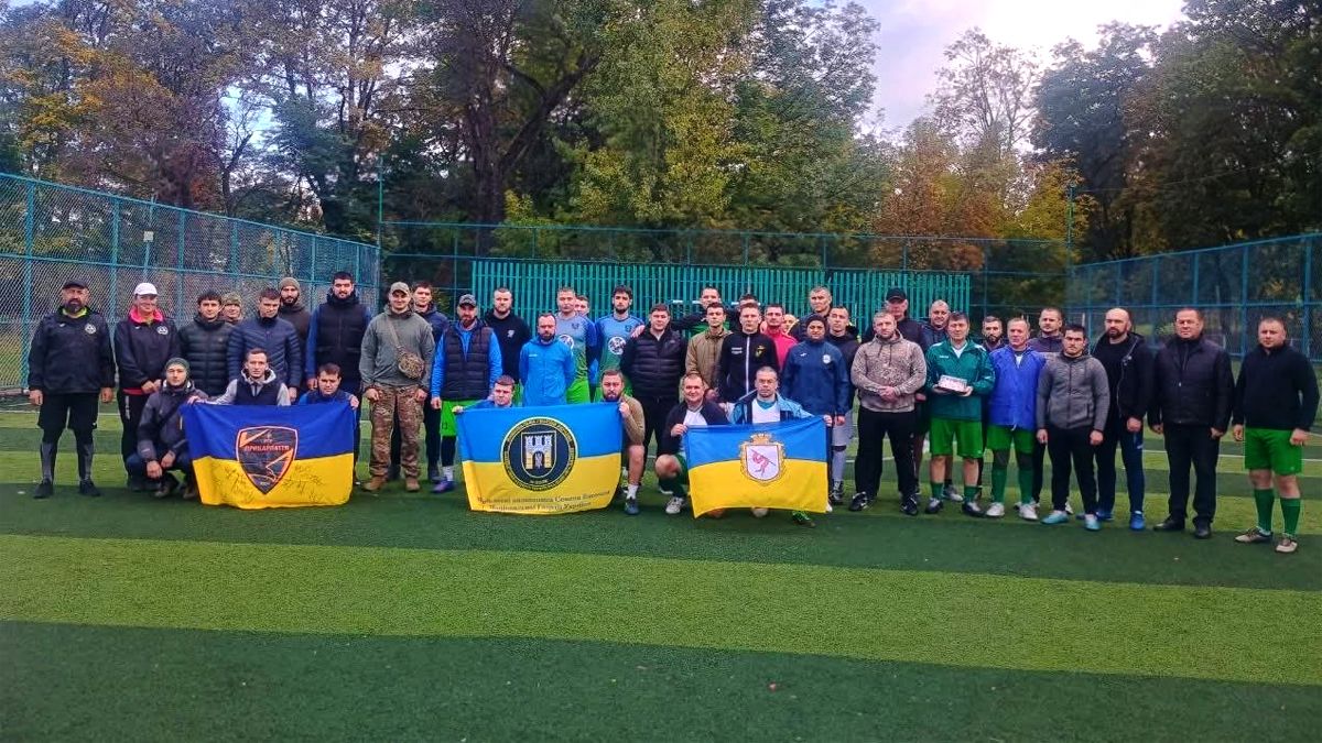 Змагання з мініфутболу серед військовослужбовців та ветеранів війни пройшли на Надвірнянщини