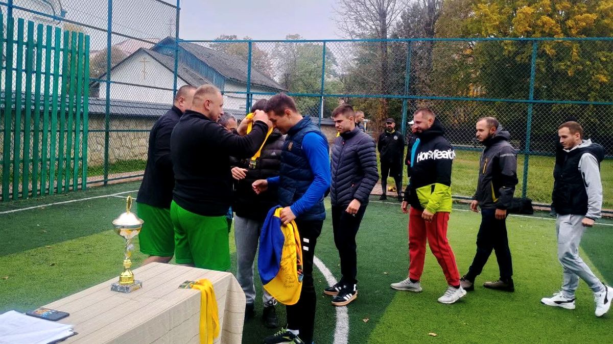 Змагання з мініфутболу серед військовослужбовців та ветеранів війни пройшли на Надвірнянщини 4