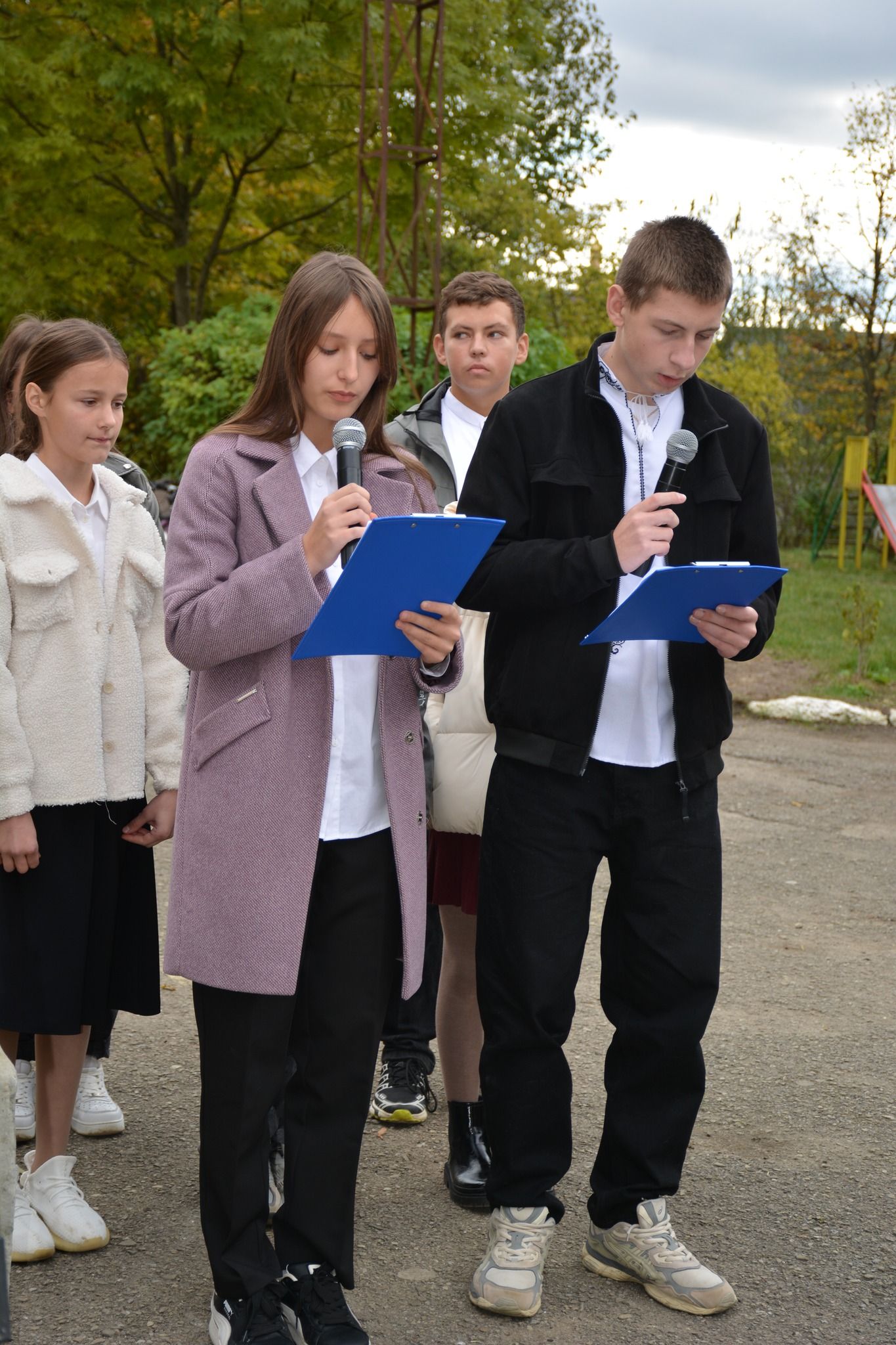 На Надвірнянщині відкрили меморіальну дошку померлому захиснику Василю Передруку 9
