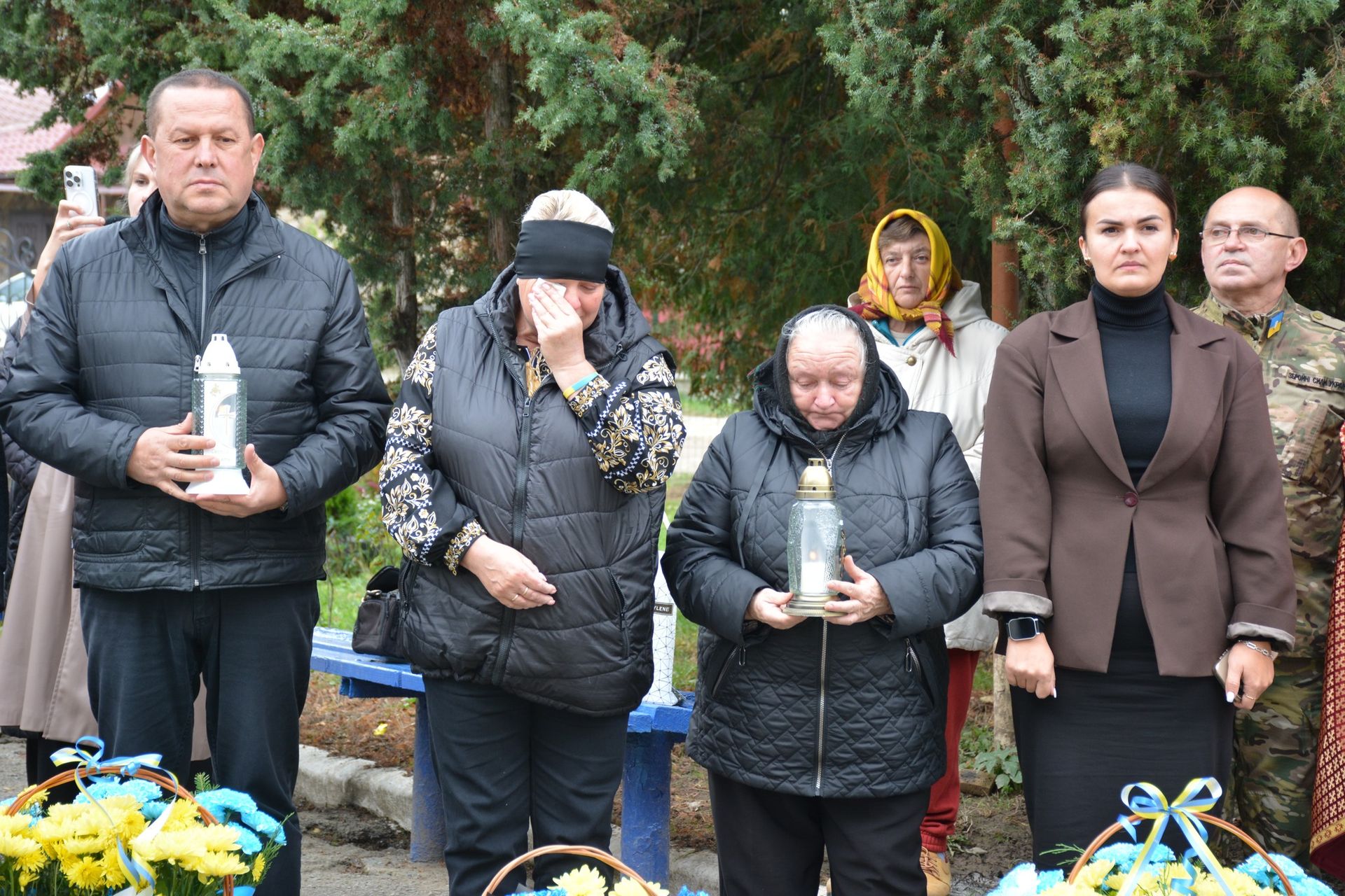 На Надвірнянщині відкрили меморіальну дошку померлому захиснику Василю Передруку 7