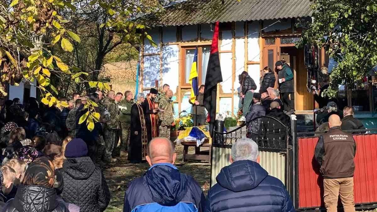 Прощання із захисником Василем Янковим