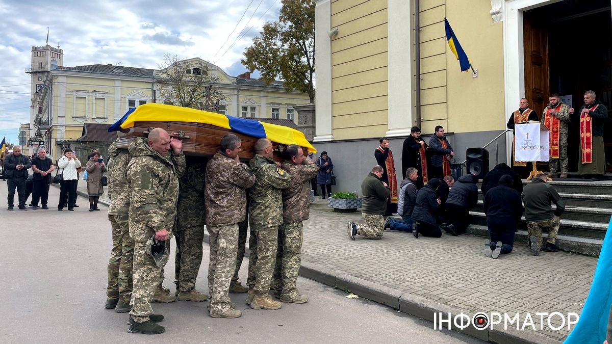 "На щиті" повернувся воїн Петро Глек з Коломийської громади 14