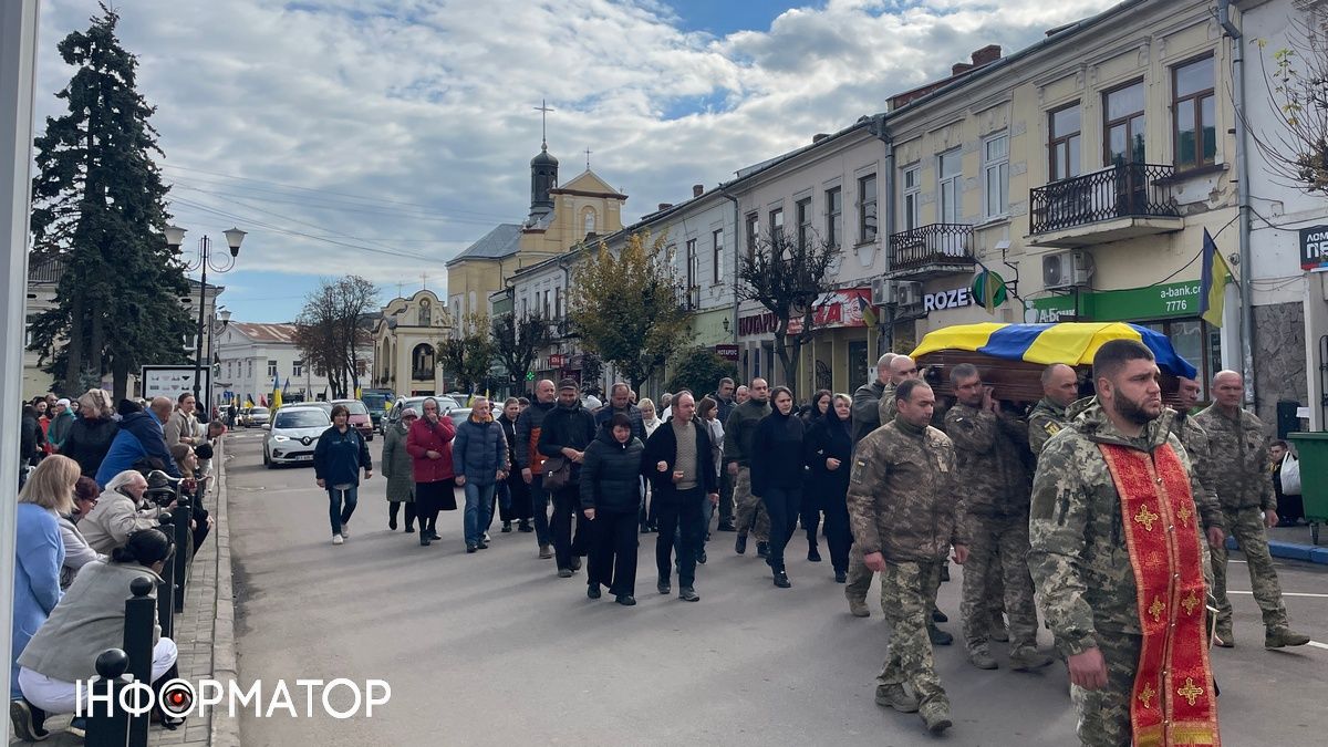 "На щиті" повернувся воїн Петро Глек з Коломийської громади 10