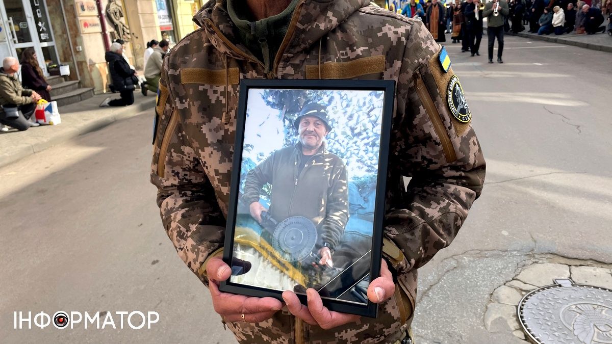 "На щиті" повернувся воїн Петро Глек з Коломийської громади 7