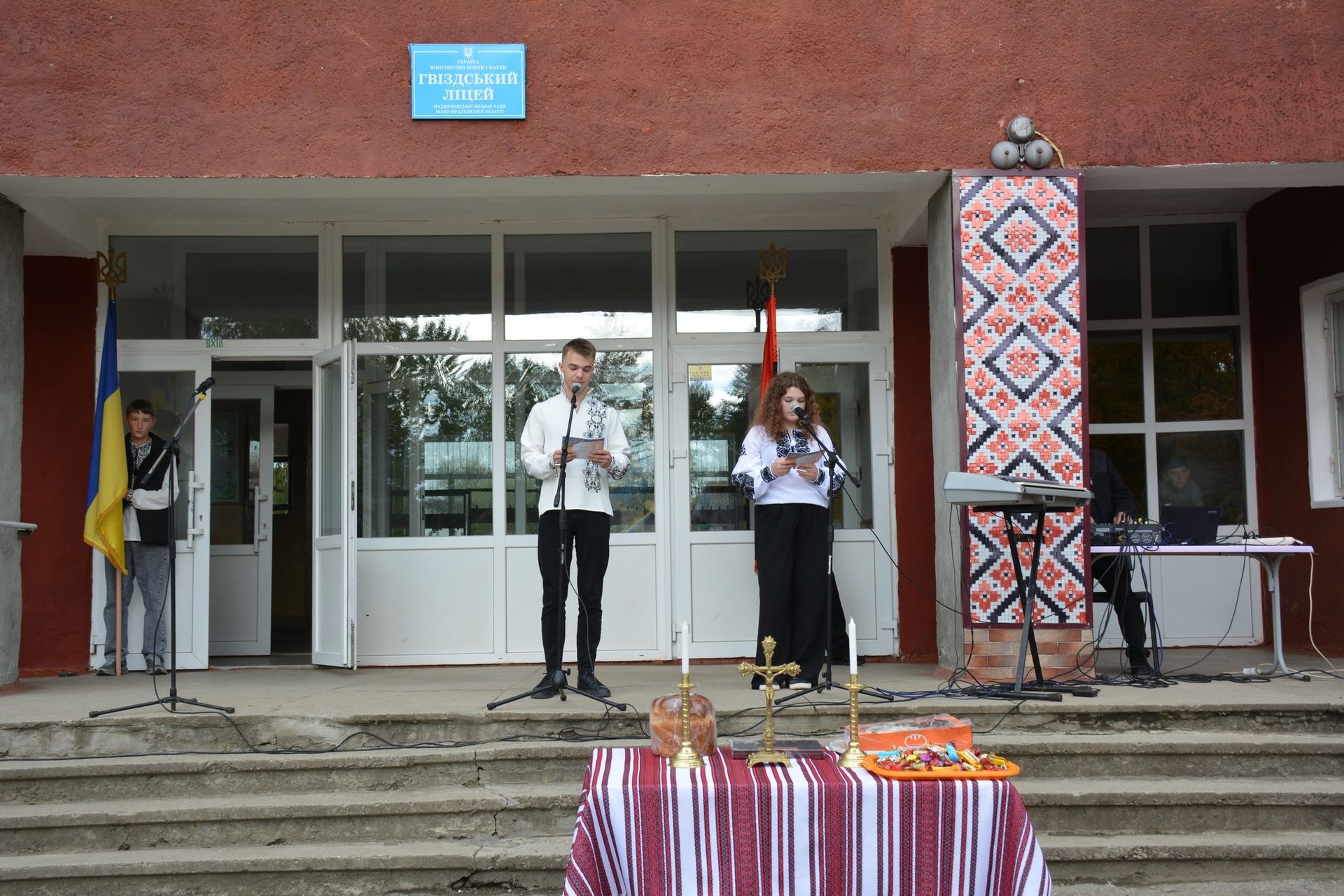 На Надвірнянщині відкрили памʼятну дошку загиблому Герою Юрію Пицюку 4