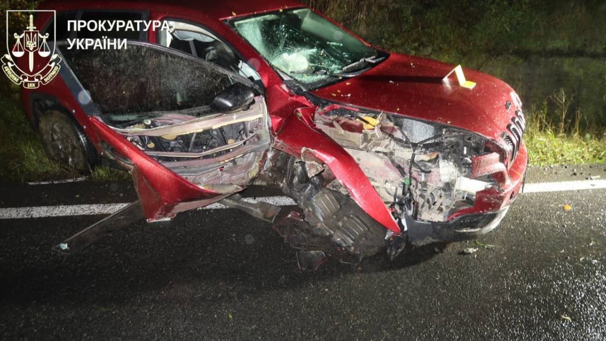 Семеро постраждалих у ДТП на Прикарпатті: водію, який спричинив аварію повідомили про підозру