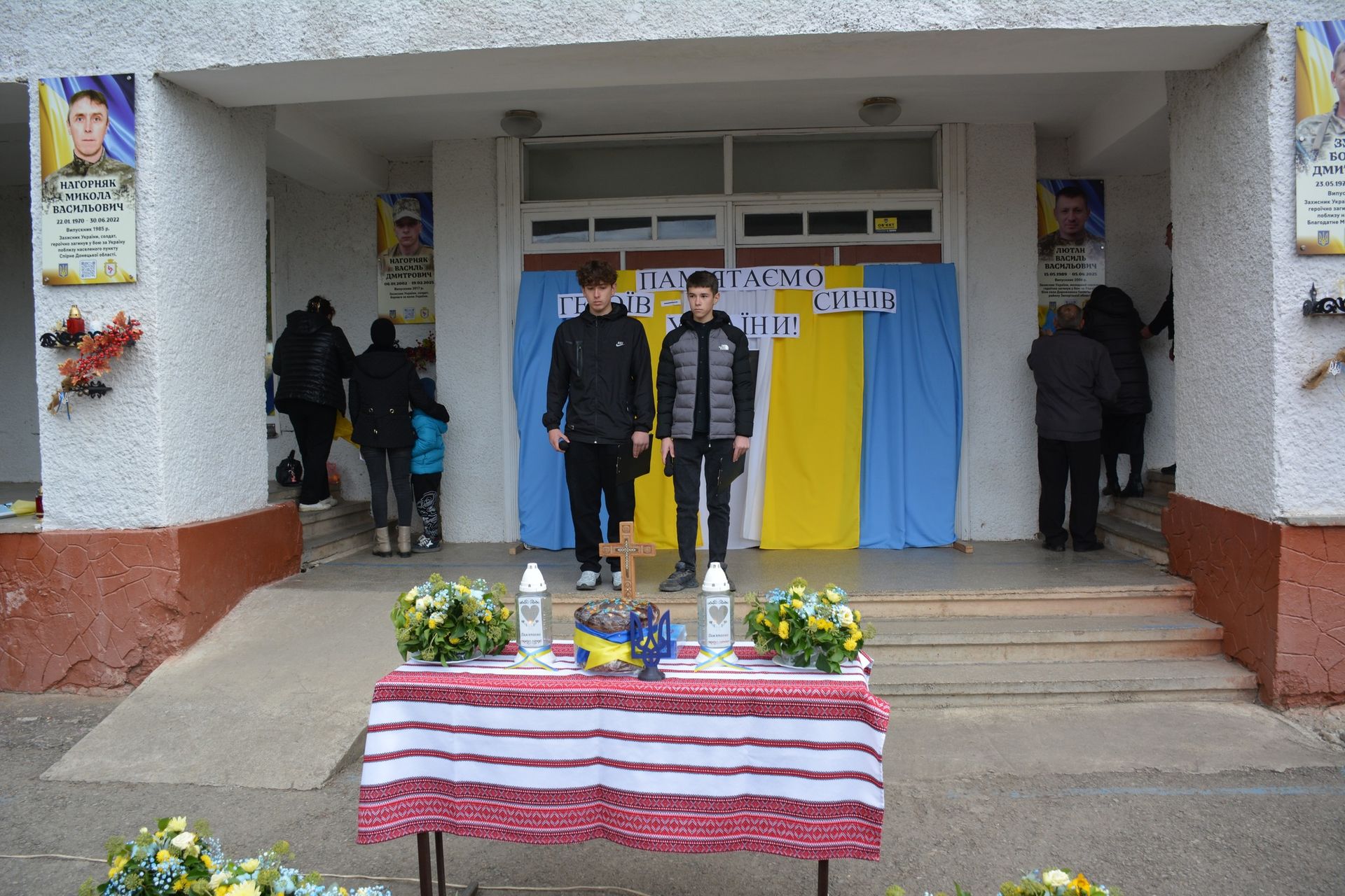 На Надвірнянщині відкрили меморіали трьом загиблим захисникам 1