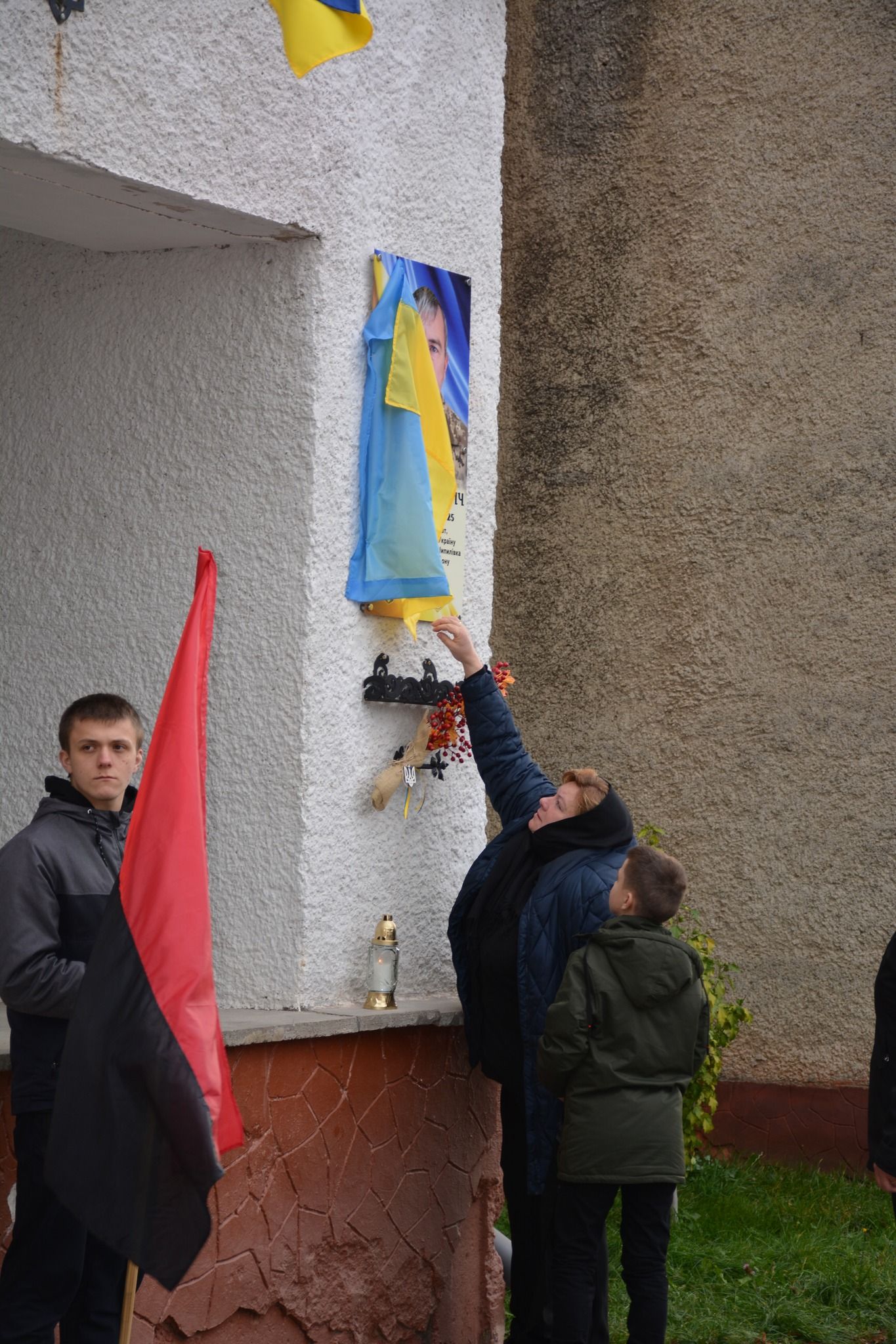 На Надвірнянщині відкрили меморіали трьом загиблим захисникам 6