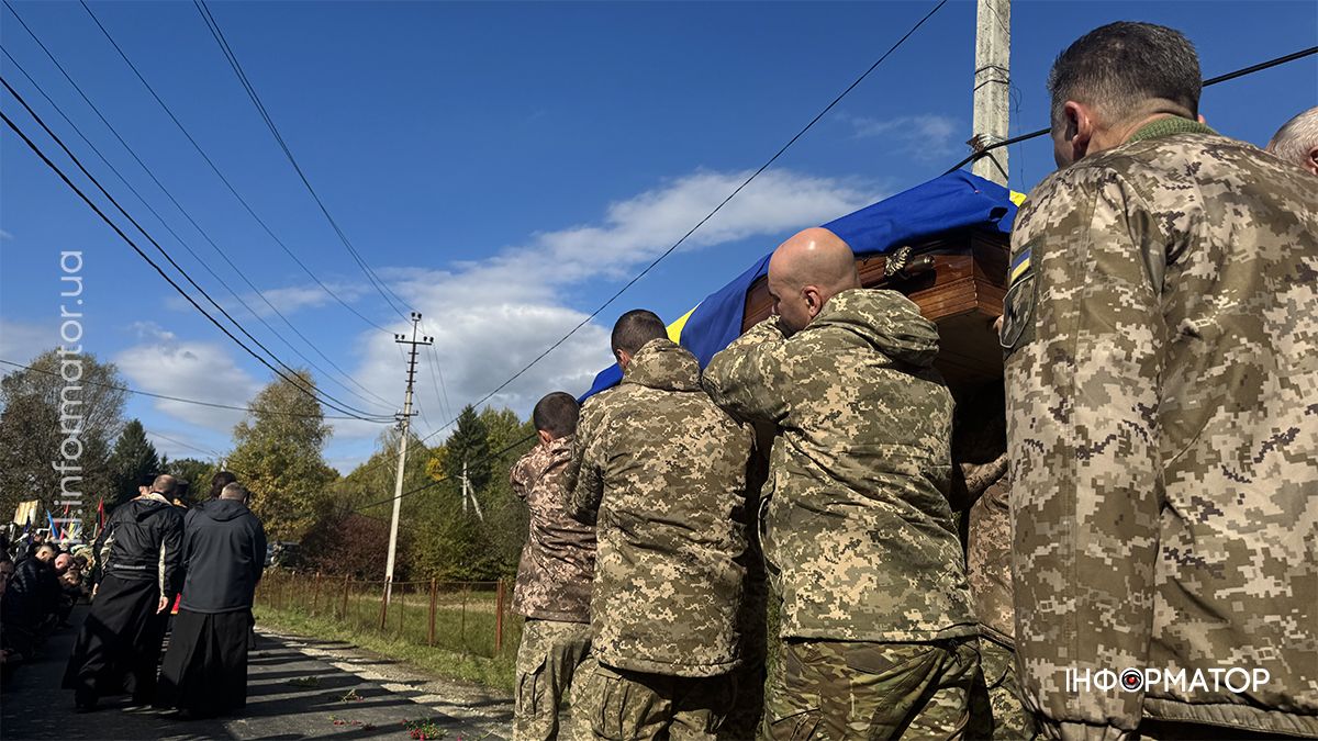 У Шепарівцях провели на вічний спочинок воїна Петра Глека 6