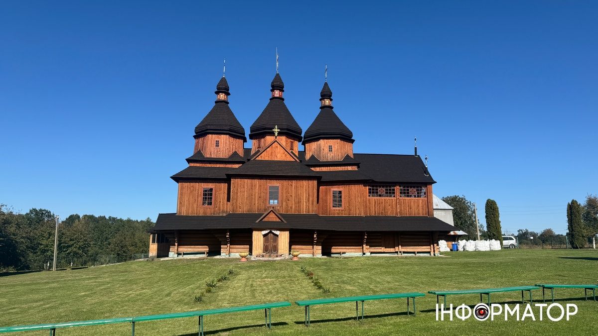 Скарби Коломийщини: Церква Покрови Пресвятої Богородиці в селі П'ядики. ВІДЕО 11