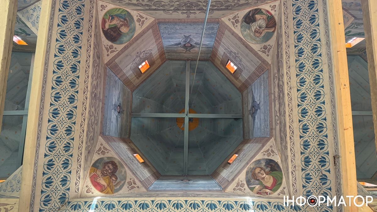 Скарби Коломийщини: Церква Покрови Пресвятої Богородиці в селі П'ядики. ВІДЕО 4