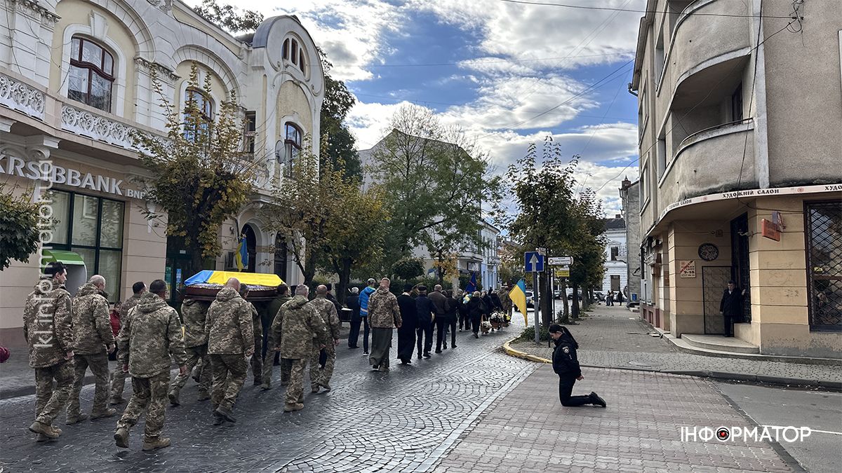 У Коломиї попрощались з померлим воїном Сергієм Боледзюком 8