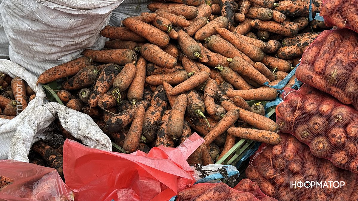 Скільки коштує картопля, морква та інші овочі на коломийській Торговиці