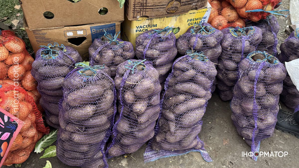 Скільки коштує картопля, морква та інші овочі на коломийській Торговиці 1