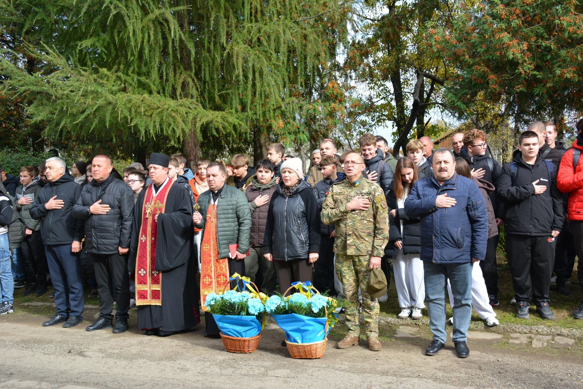 У Надвірній урочисто відкрили меморіали чотирьом полеглим Героям 8
