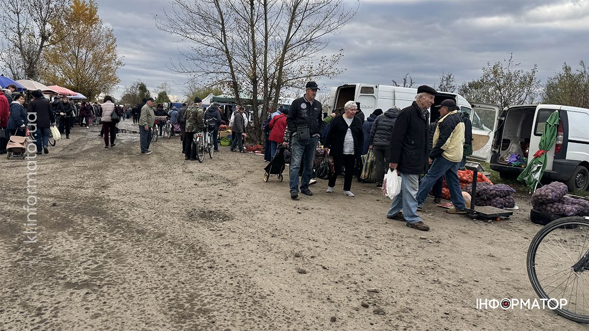 А дешевше віддасте? Фоторепортаж з коломийської Торговиці 12