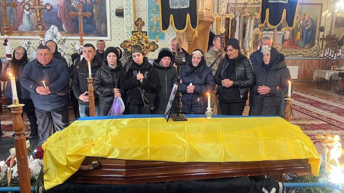 Похорон Миколи Поп'юка Похорон Миколи Поп'юка