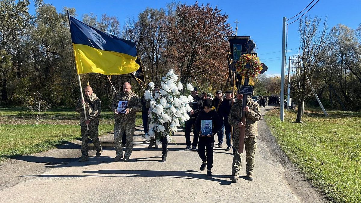 Похорон Миколи Поп'юка Похорон Миколи Поп'юка