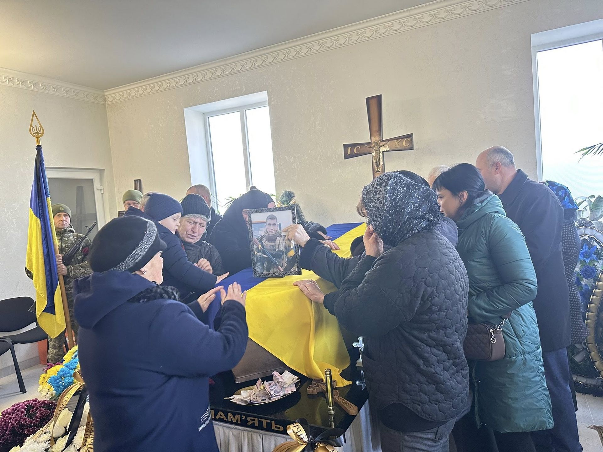 У Надвірній попрощались із загиблим Героєм Євгеном Куриляком 7