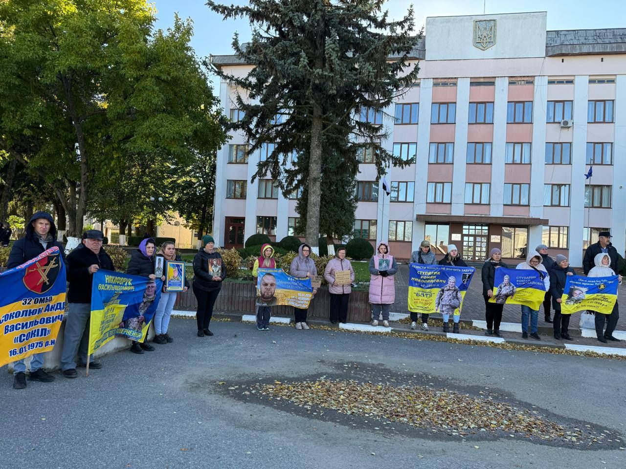 У Снятині провели акцію на підтримку полонених і безвісти зниклих українських військових 3