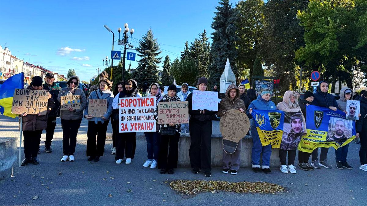 У Снятині провели акцію на підтримку полонених і безвісти зниклих українських військових