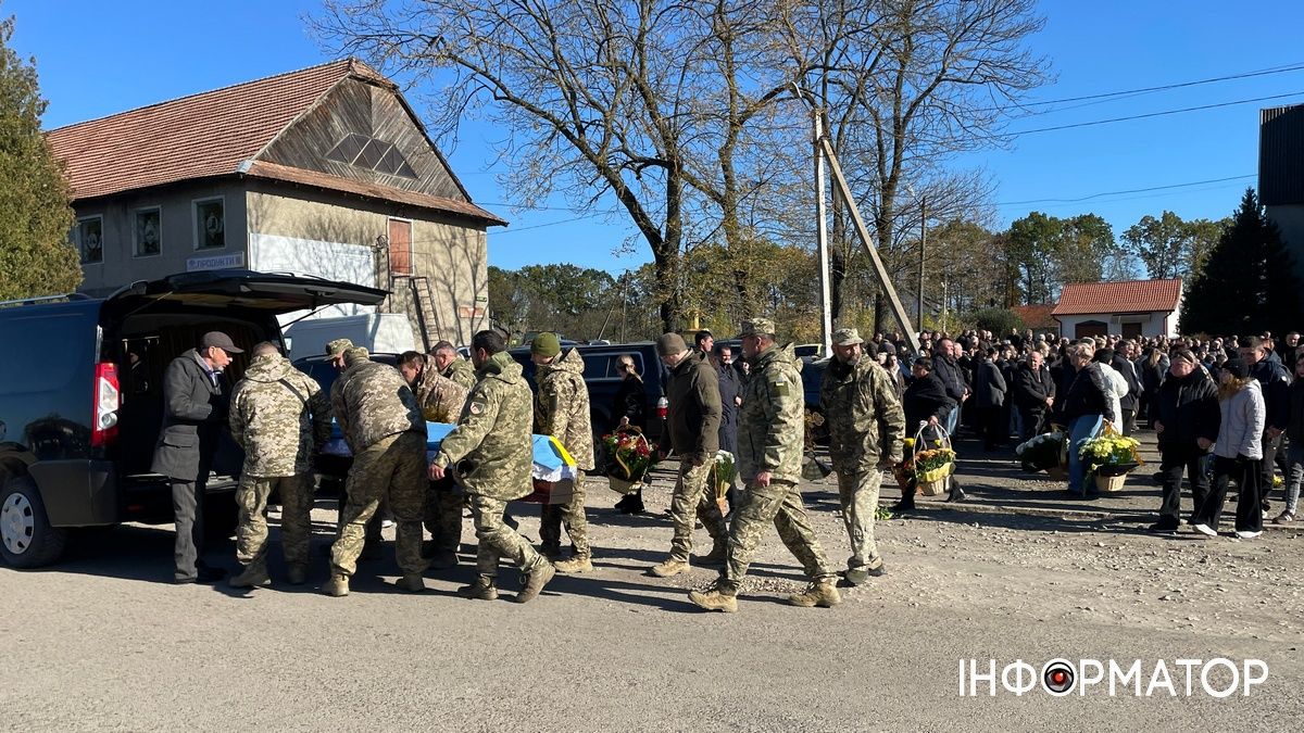 П'ядики прощалися із захисником Юрієм Мокрицьким 10