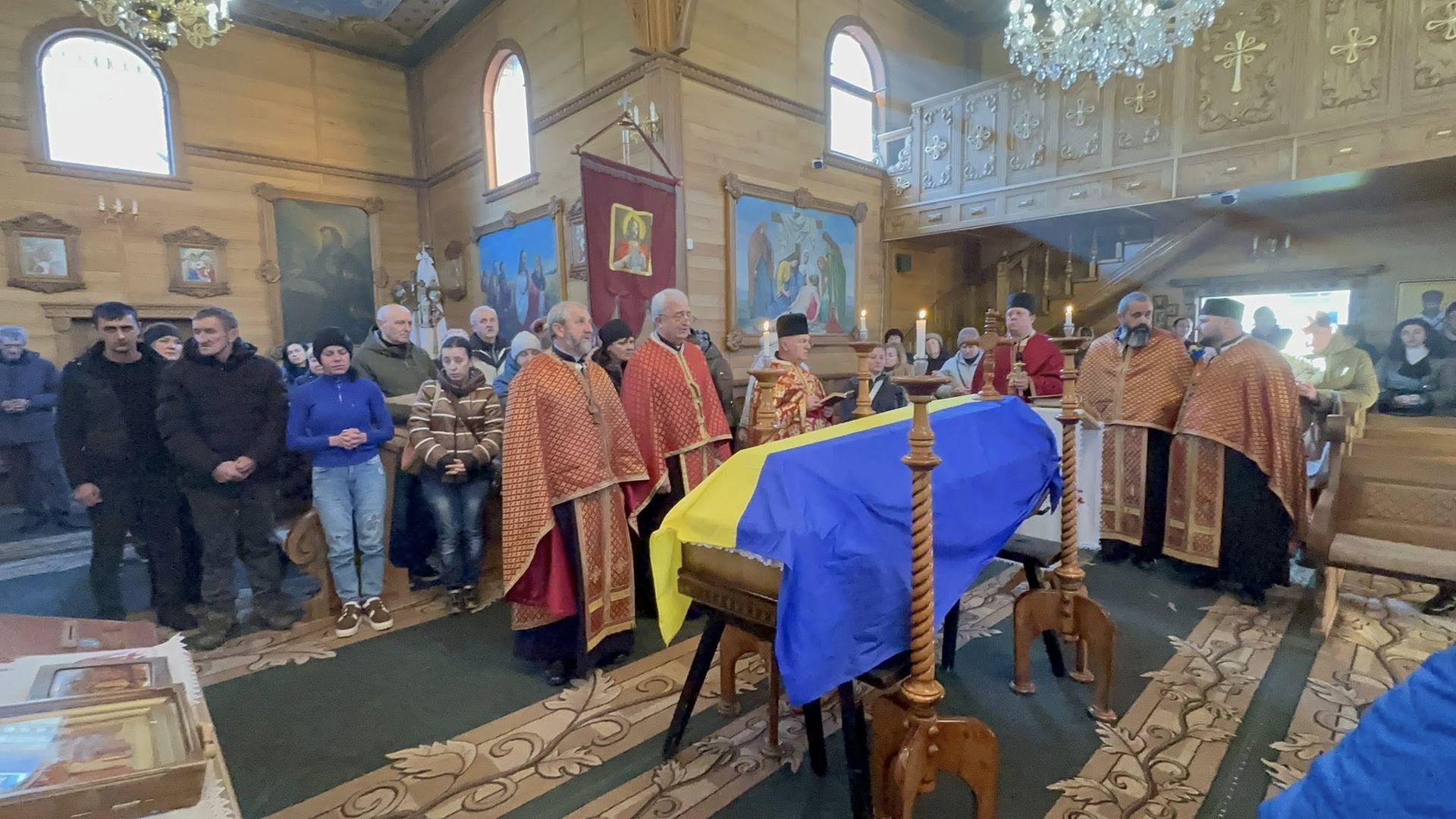 У Надвірній попрощались із загиблим Героєм Михайлом Сагайдою 2