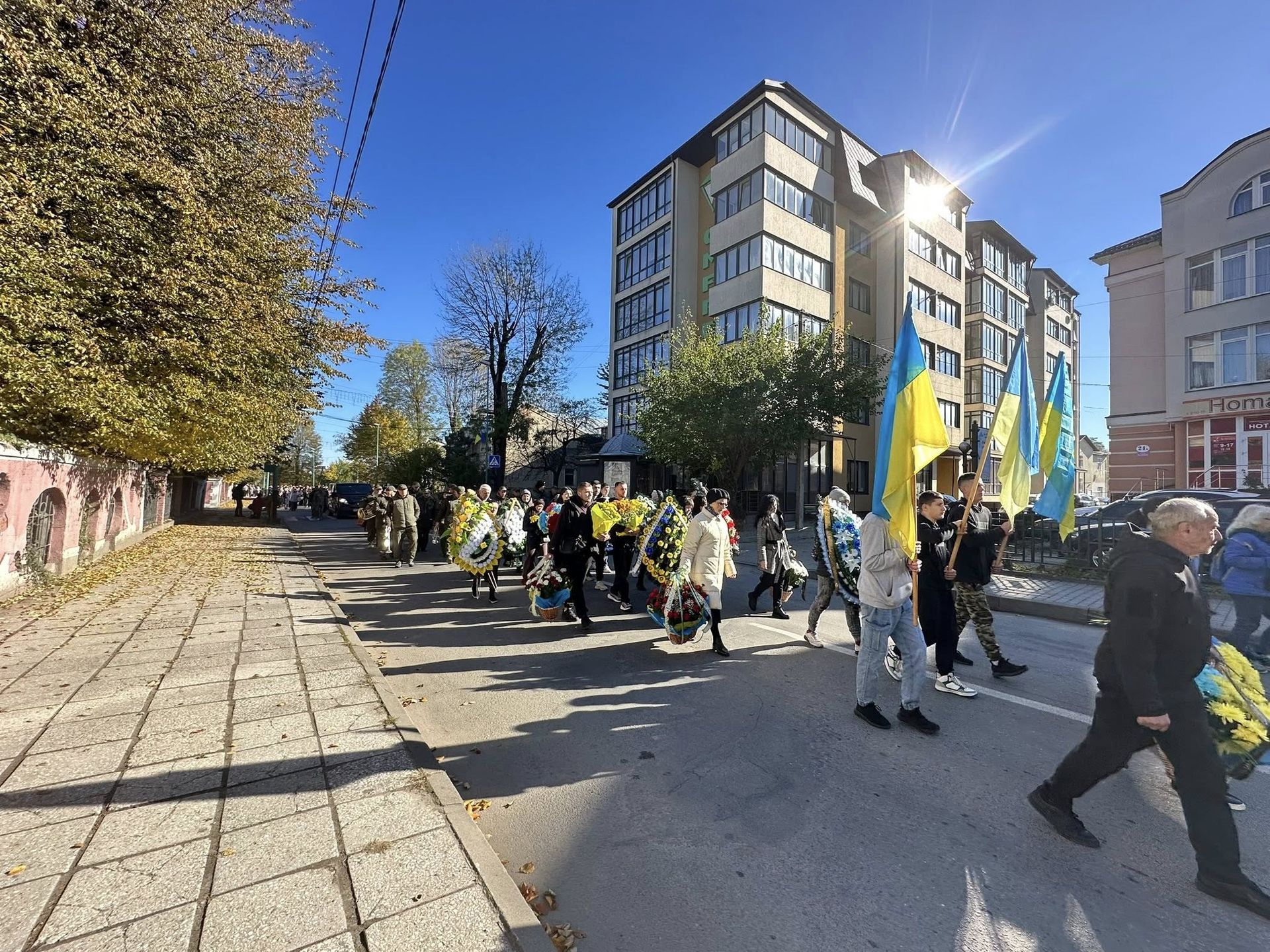 У Надвірній попрощались із загиблим Героєм Михайлом Сагайдою 5