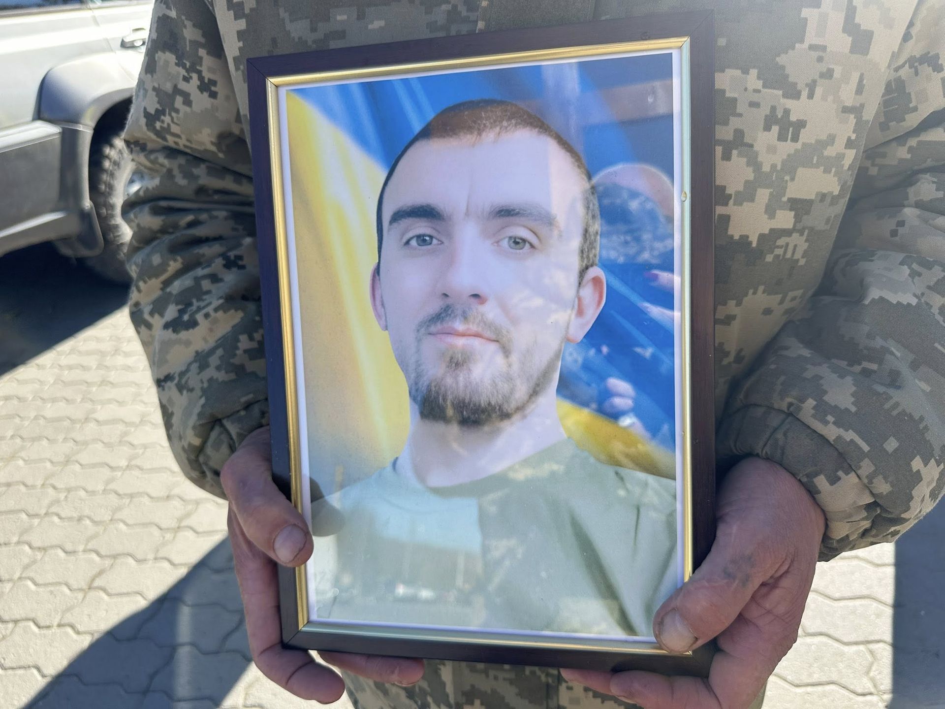 У Надвірній попрощались із загиблим Героєм Михайлом Сагайдою 12