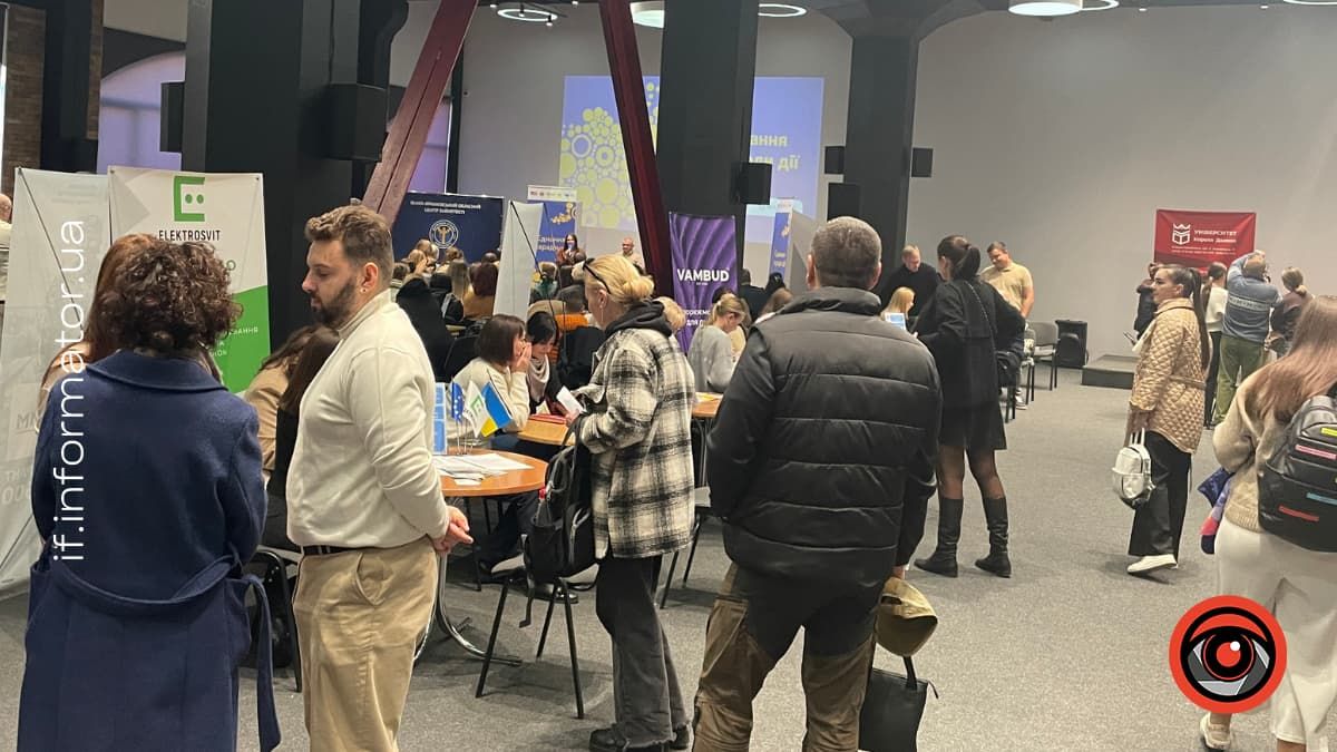 В Івано-Франківську відбувся "Ярмарок можливостей" для ВПО 4