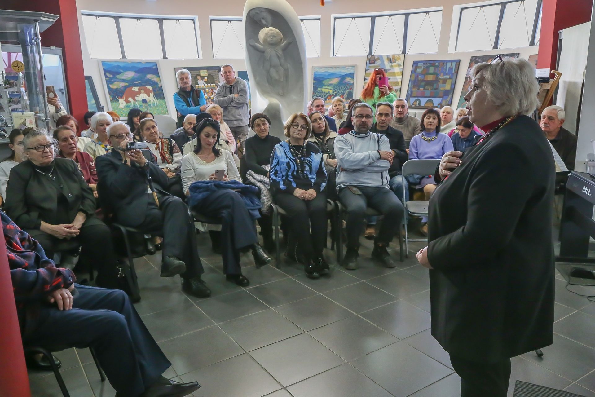 Родина Лесюків представила свою творчість у Коломиї 6