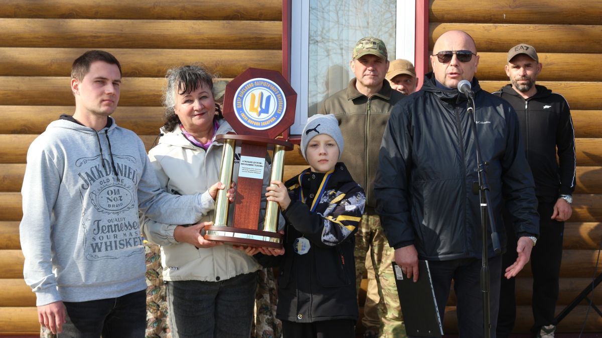 Команда Коломийського ліцею №9 стала переможцем військово-спортивних ігор пам’яті Мирона Забарила 1