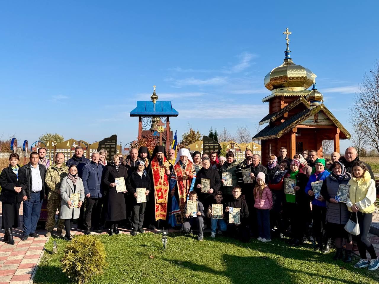 На Коломийщині урочисто відкрили стелу на честь полеглих Героїв 1