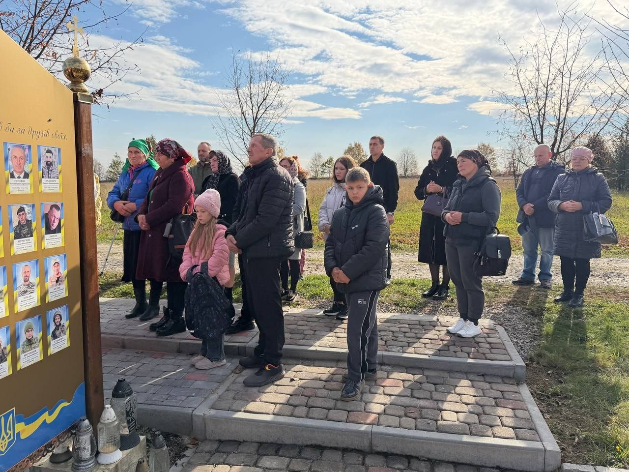 На Коломийщині урочисто відкрили стелу на честь полеглих Героїв 2