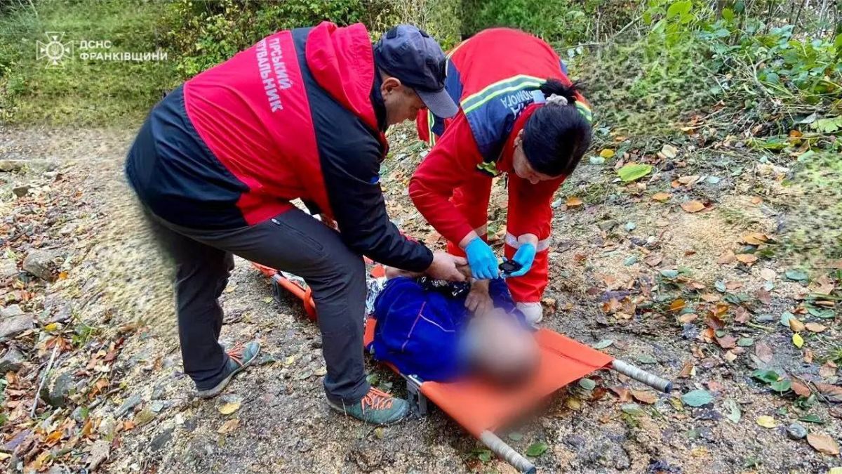 Рятувальники двічі надавали допомогу у горах 25 жовтня 1