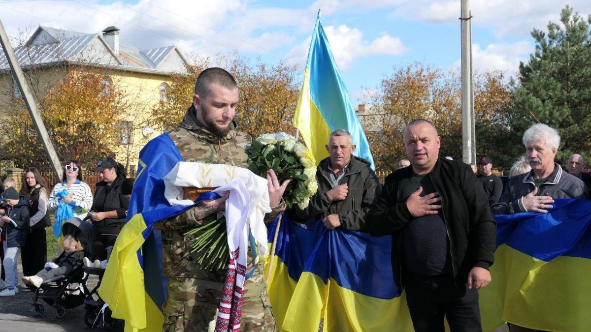 На Прикарпатті з полону зустріли захисника Михайла Миндюка 3