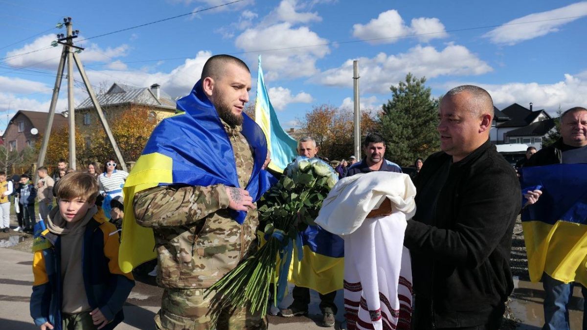 На Прикарпатті з полону зустріли захисника Михайла Миндюка 1