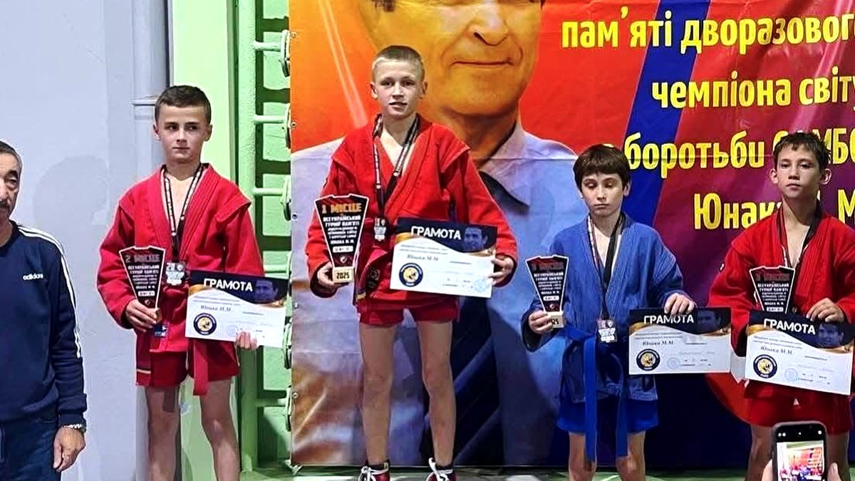 Юні спортсмени з Надвірної здобули призові місця на турнірі з боротьби самбо 3
