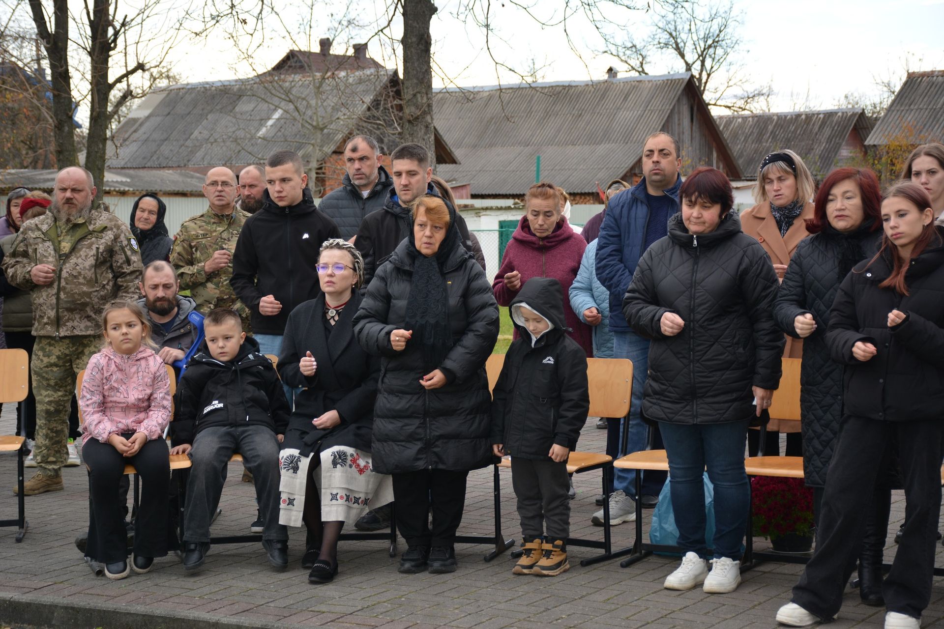 У Надвірнянській громаді відкрили памʼятні дошки трьом загиблим Героям 4