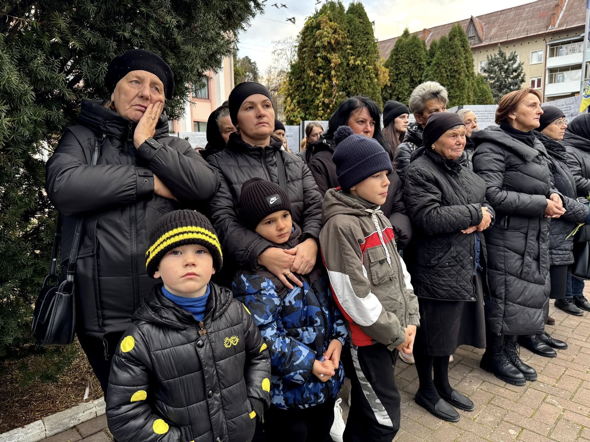 У Косові провели панахиду за полеглими Героями за участі Митрополита Епіфанія 6