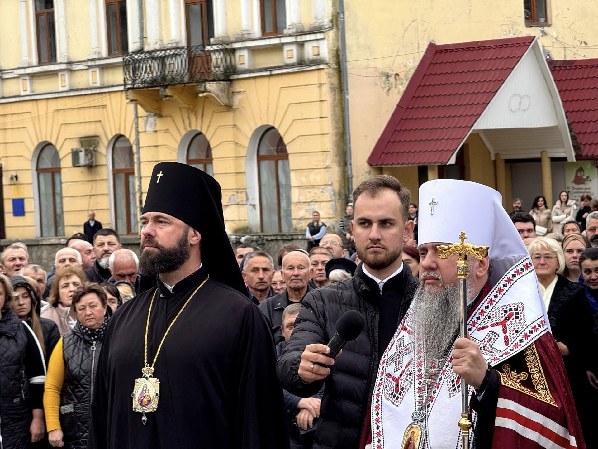 У Косові провели панахиду за полеглими Героями за участі Митрополита Епіфанія 10