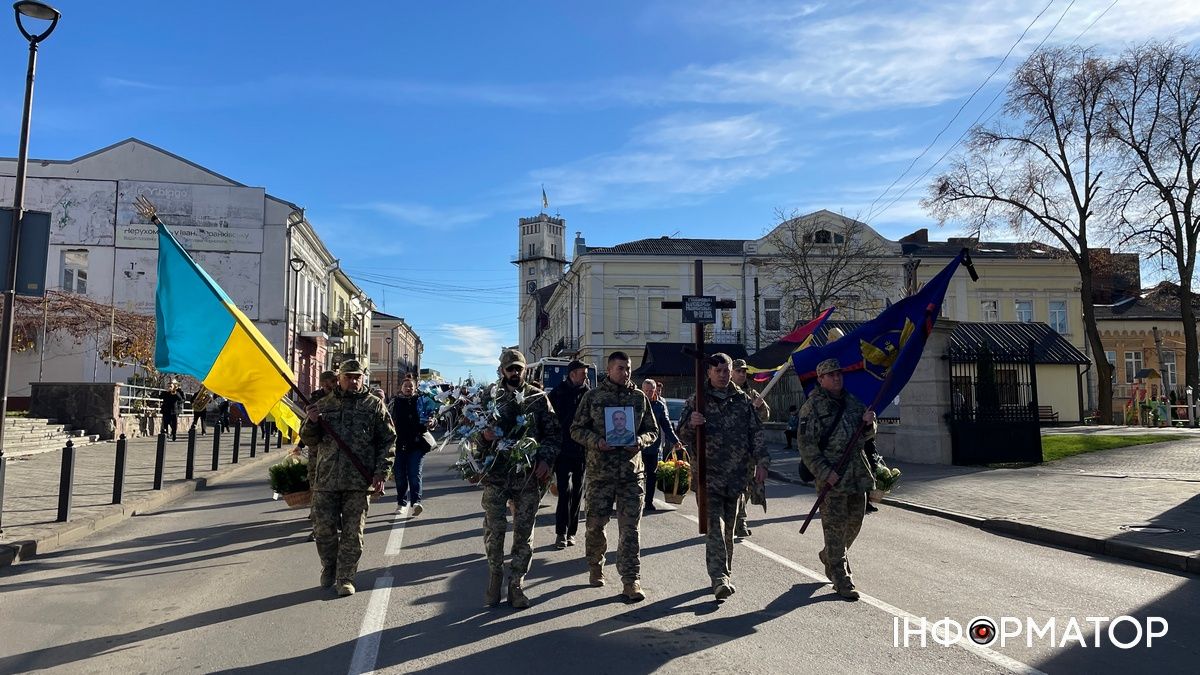 У Коломиї попрощалися із Героєм Володимиром Гринкевичем